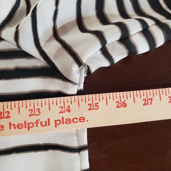 Chicos Womens Striped Roll Tab Sleeve Shell Button Tunic Blouse Size 3 US XL 16 - Picture 11 of 13